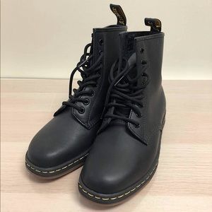 Dr. Martens Newton